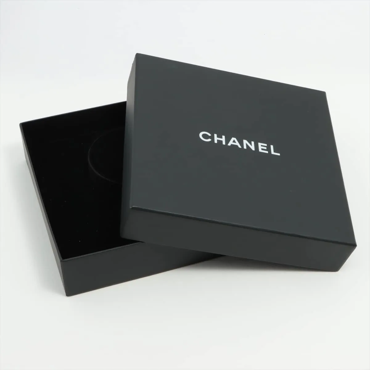 Chanel Coca-Cola B14K Necklace GP x  Pearl Silver