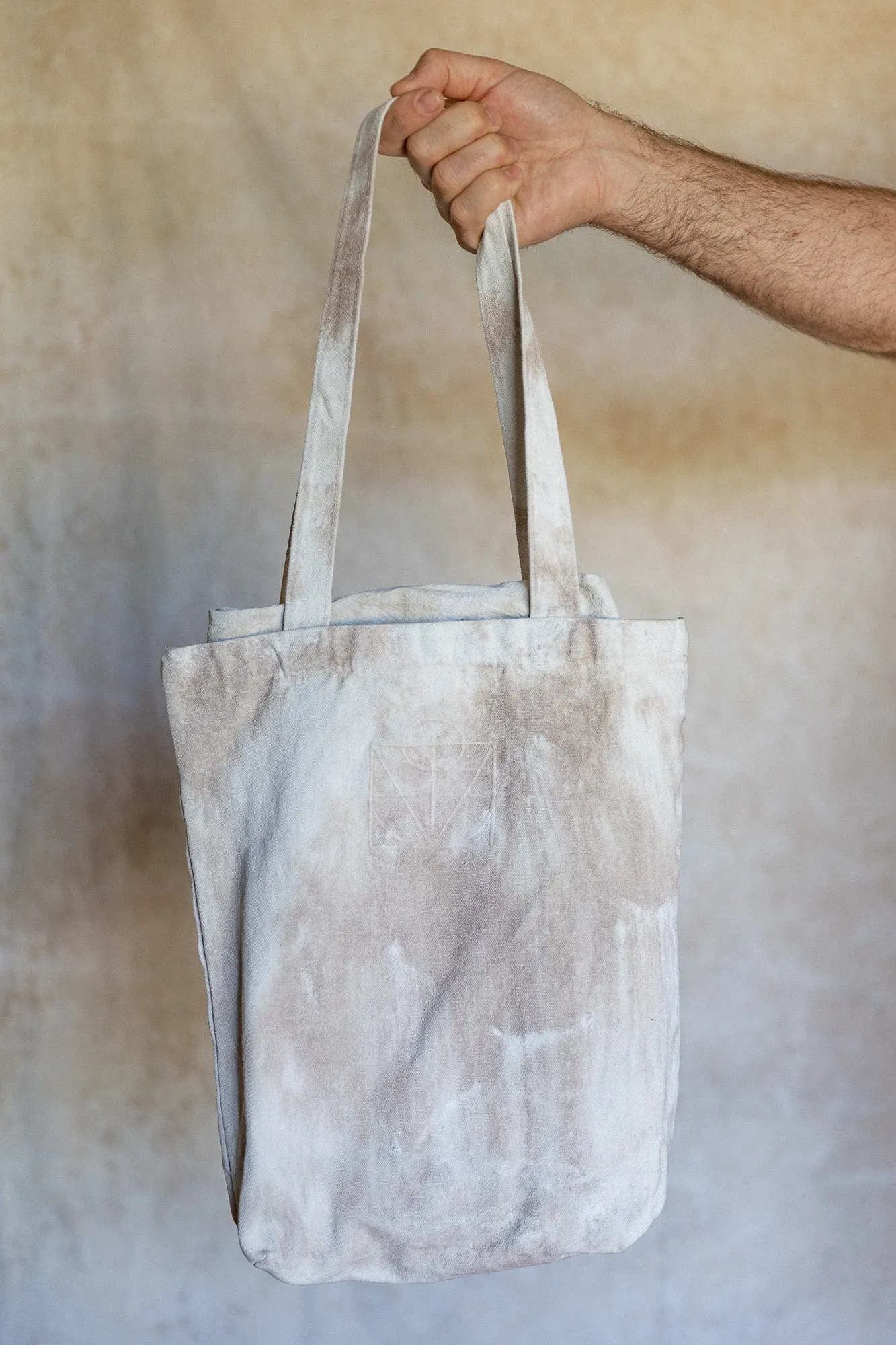Sculpted White- Weathered Backdrop in a Bag